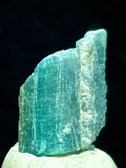 15) パライバ・トルマリン原石