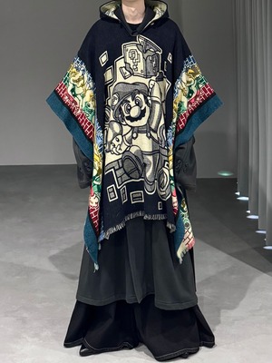 “SUPER MARIO” alpaca wool big poncho / navy × multicolored