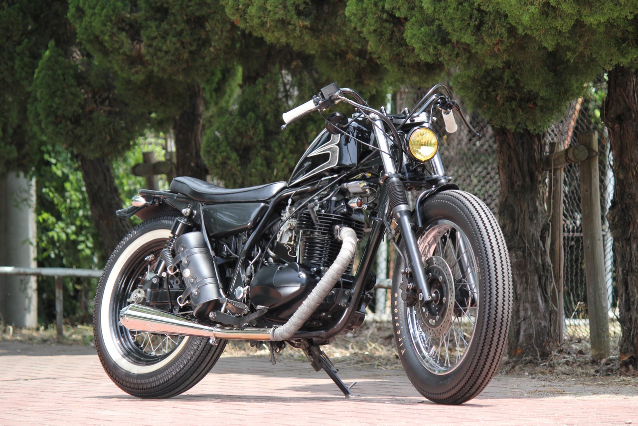Smooth semi-double seat 250TR