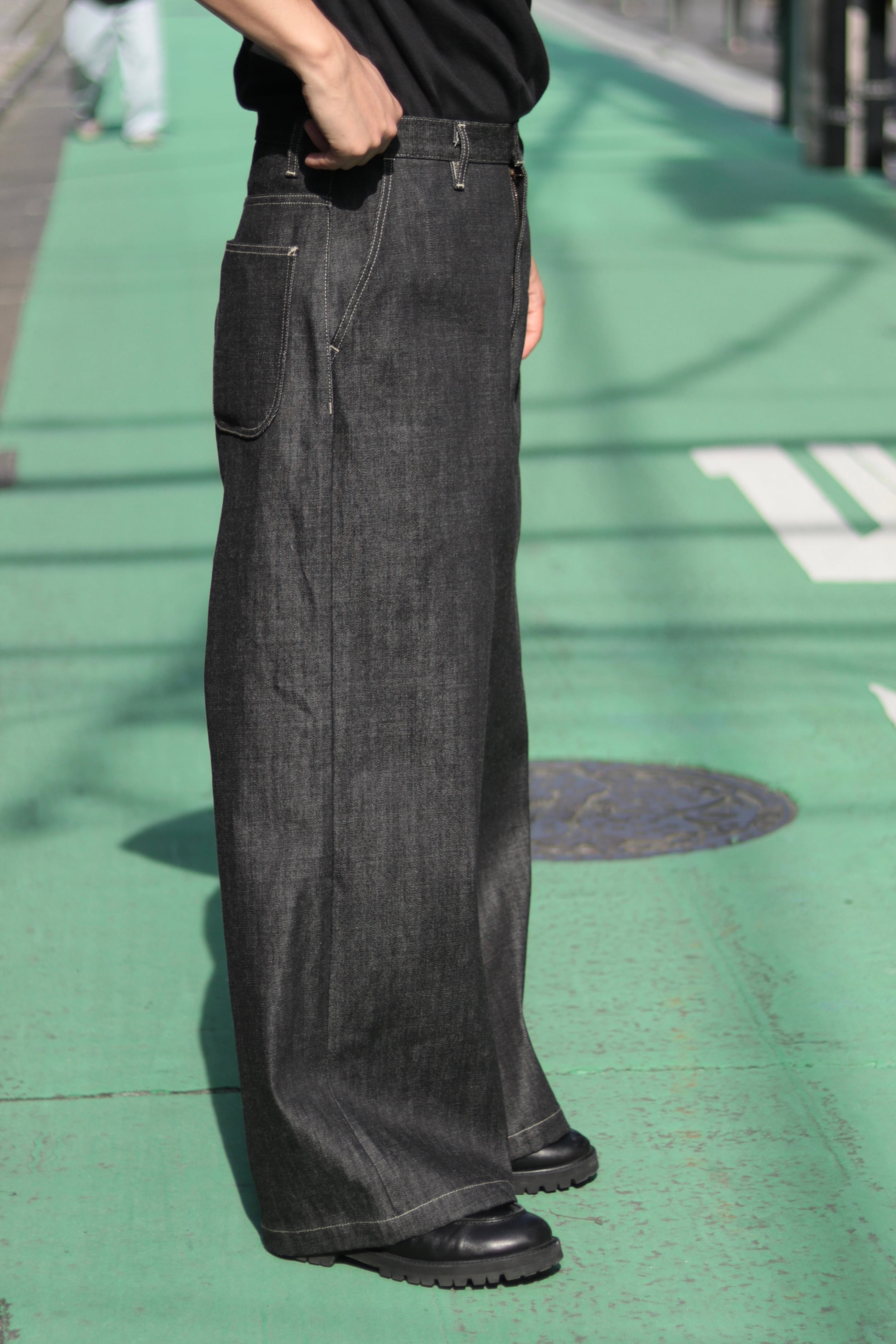 ブラック　Baggy rigid denim L サイズS LAST1】superNova. Baggy jeans - Rigid denim - Black