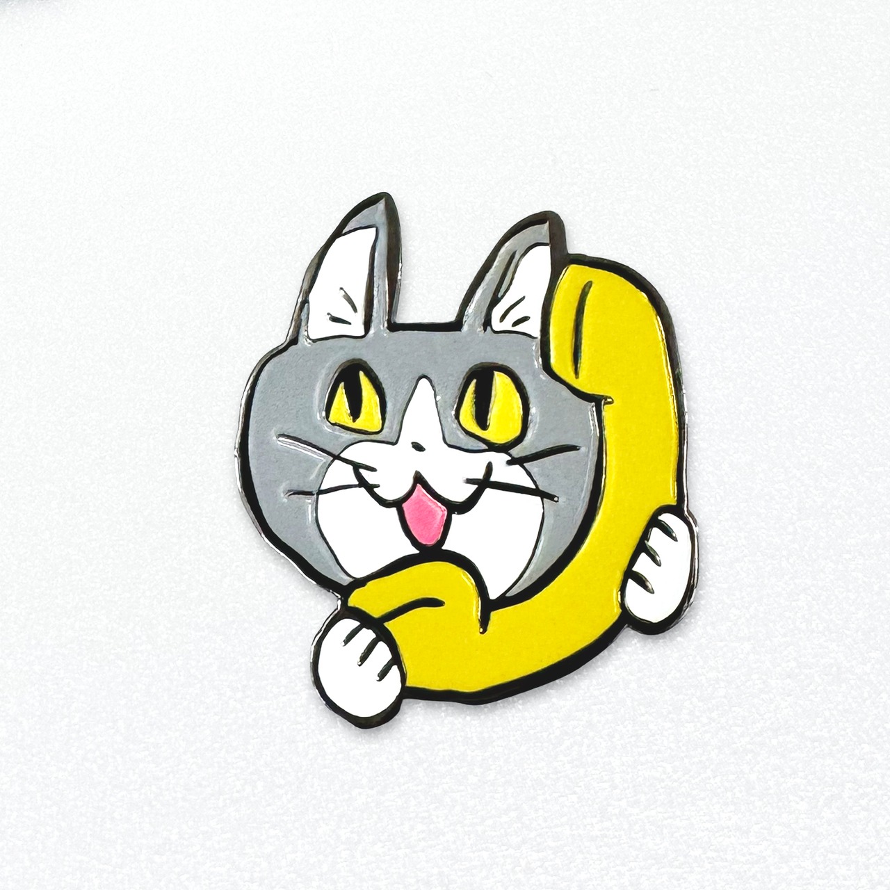 電話猫のピンバッジ　顔