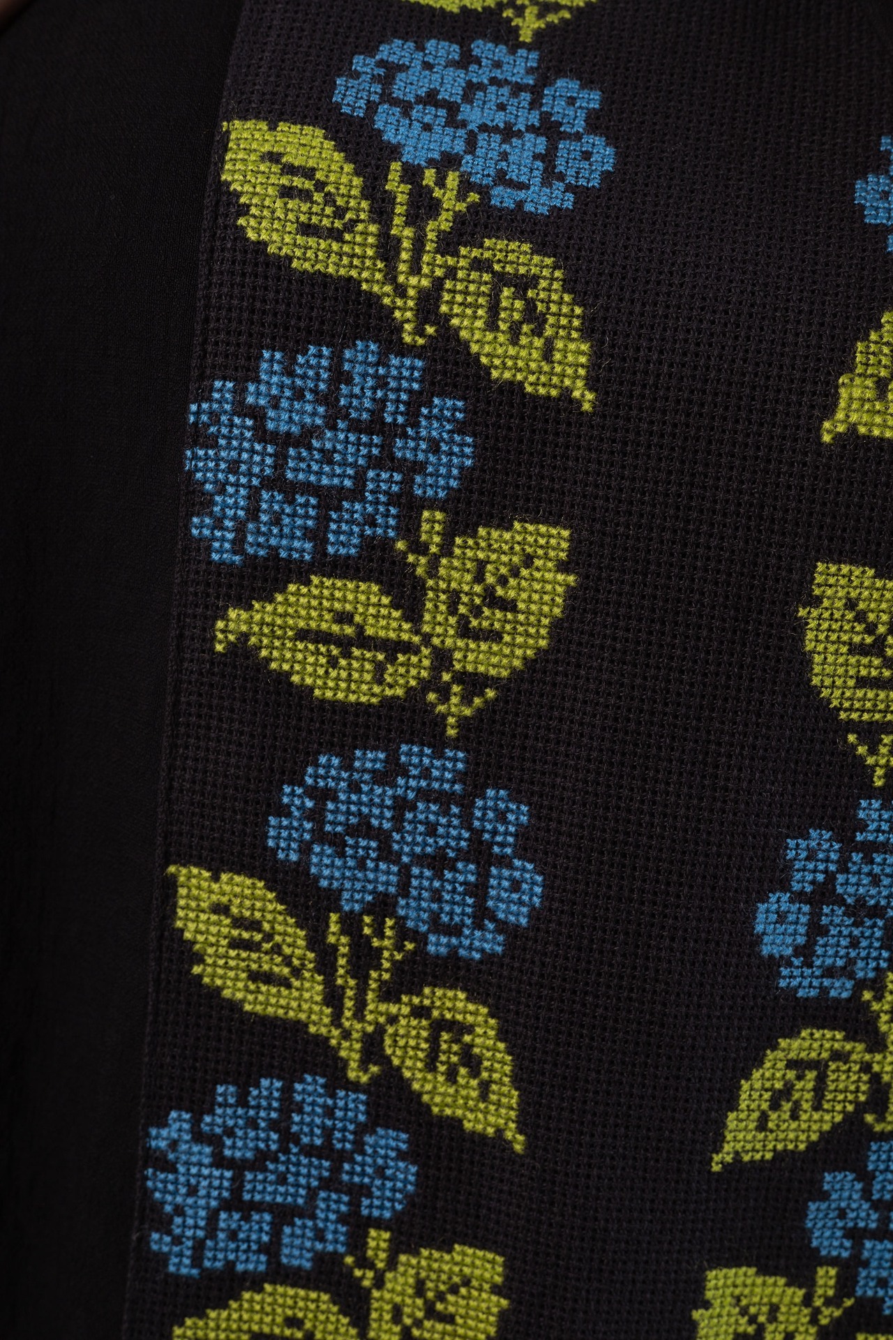 ウクライナ刺繍ヴィシヴァンカ　矢車菊 手刺繍　麻　レディース・フリーサイズ - 9