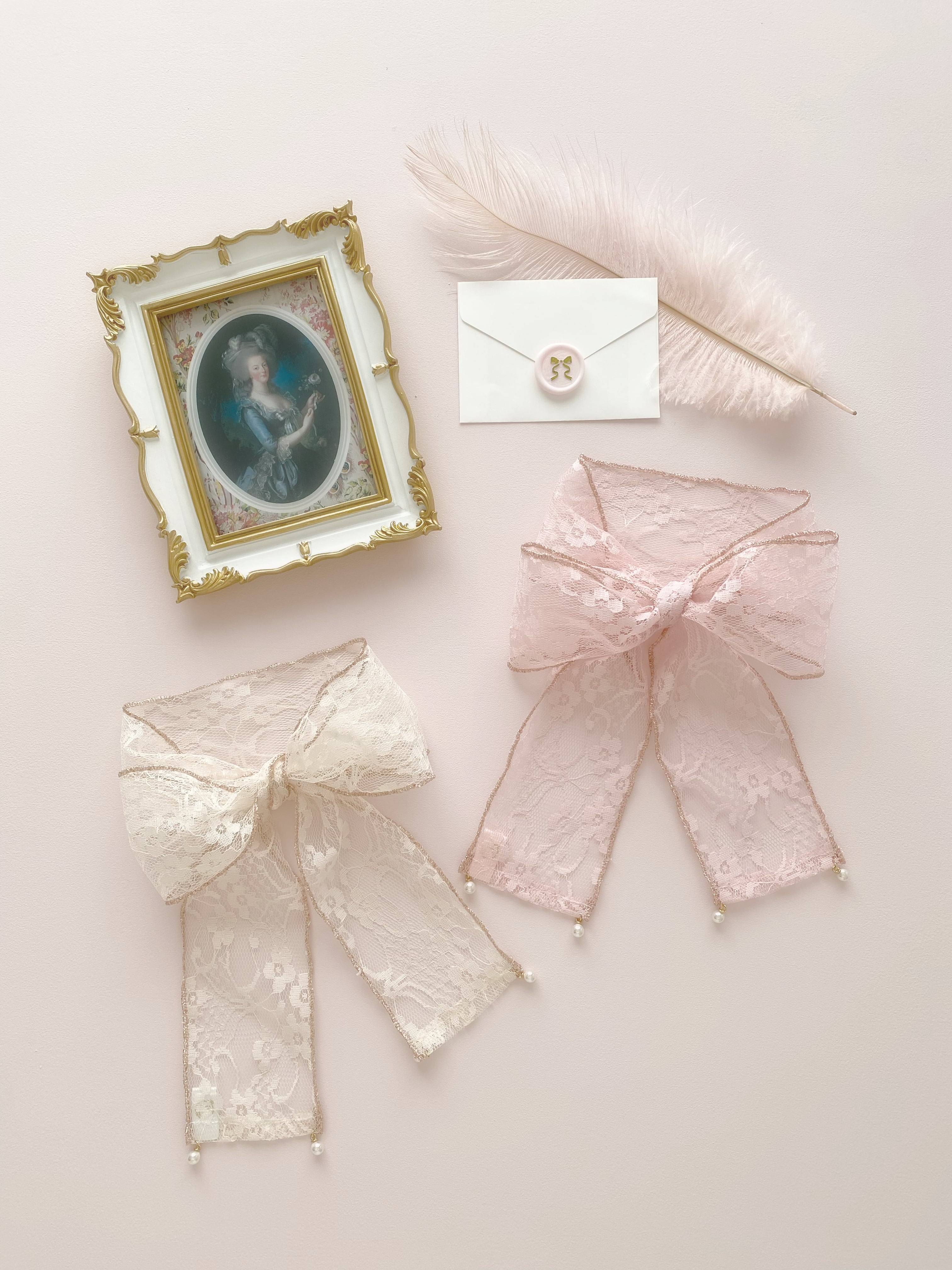 Lavallière lace scarf