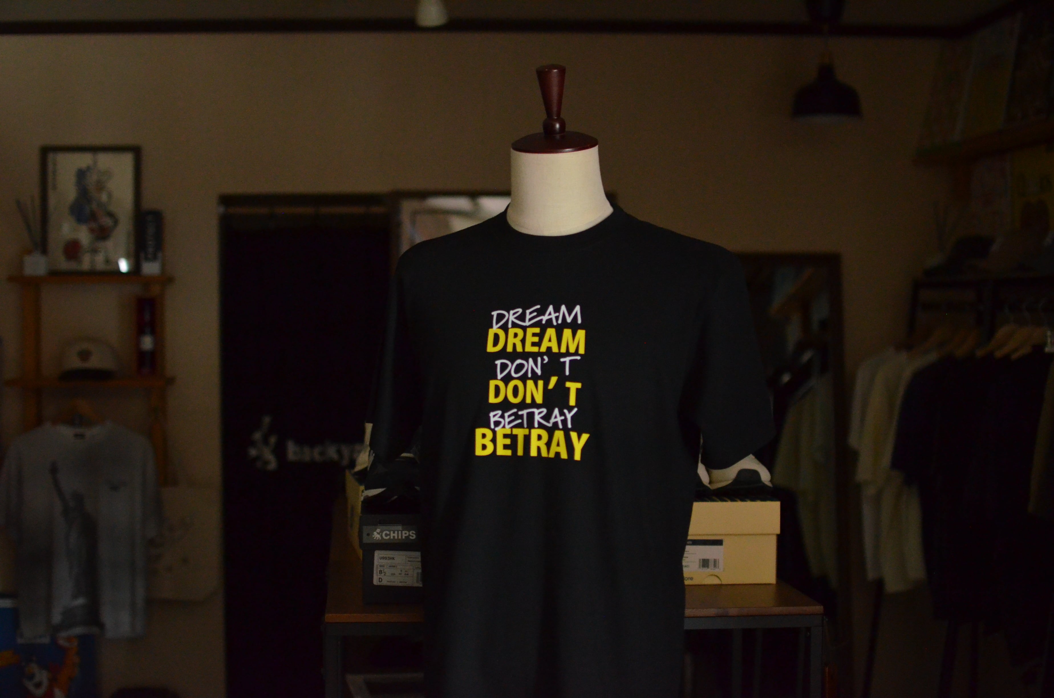★★★DREAM DON’T BETRAY (yellow) プレゼント付き