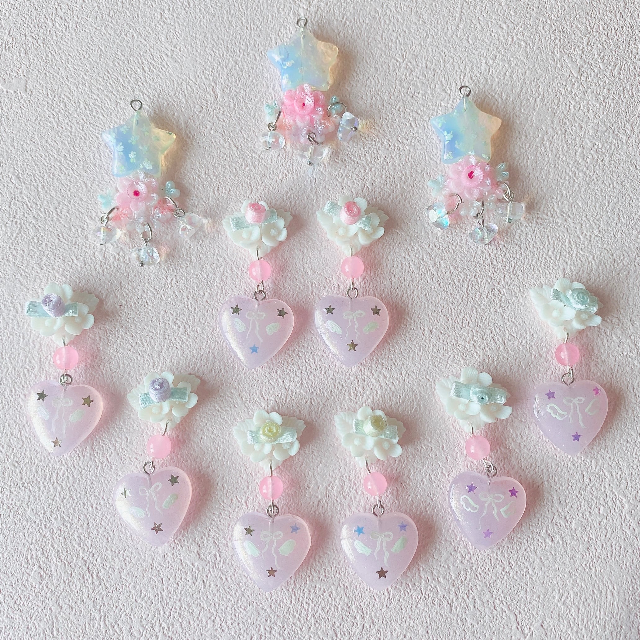 天然石× handpaint 羽とりぼん꙳耳飾り (blue)