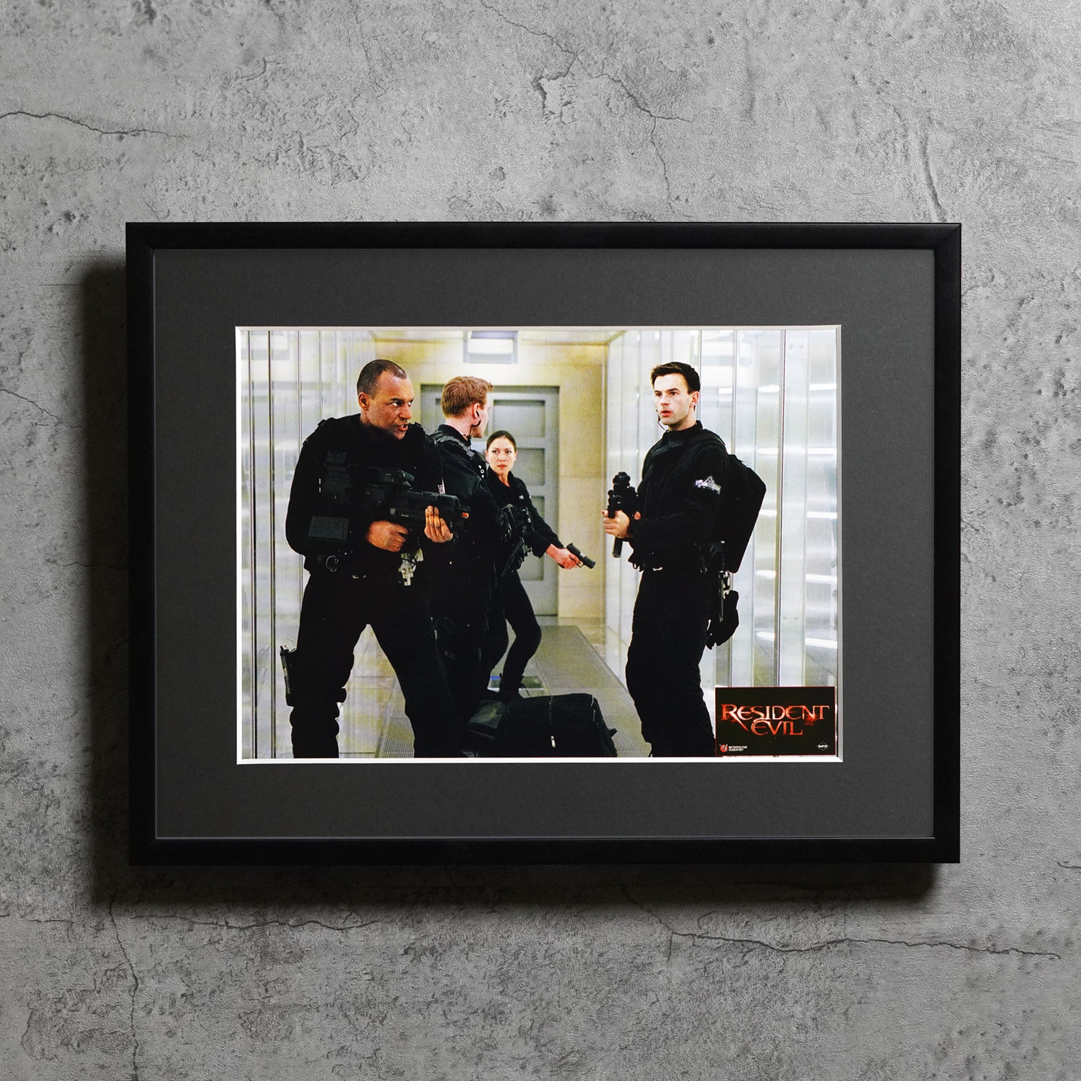 2002 / Resident Evil / French lobby card / 396x306mm【LC00000076059】