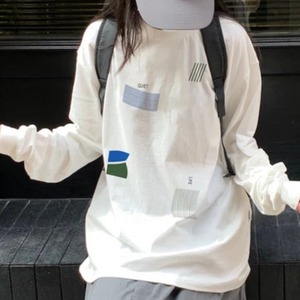 グラフィックアートプリントロングTシャツ　1094