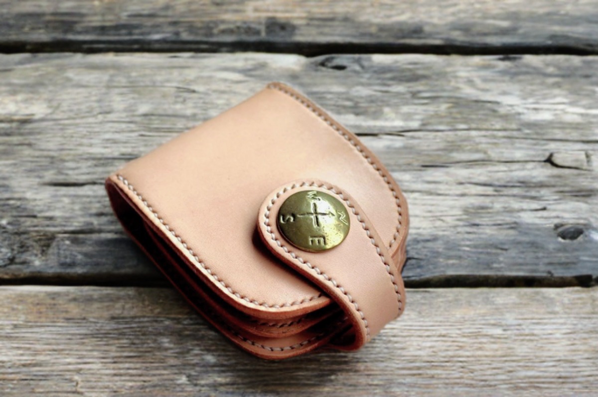 craft leather ハンドメイド　サドルレザーベスト　コンチョ　ハーレー craft leather ハンドメイド サドルレザーベスト コンチョ ハーレーの