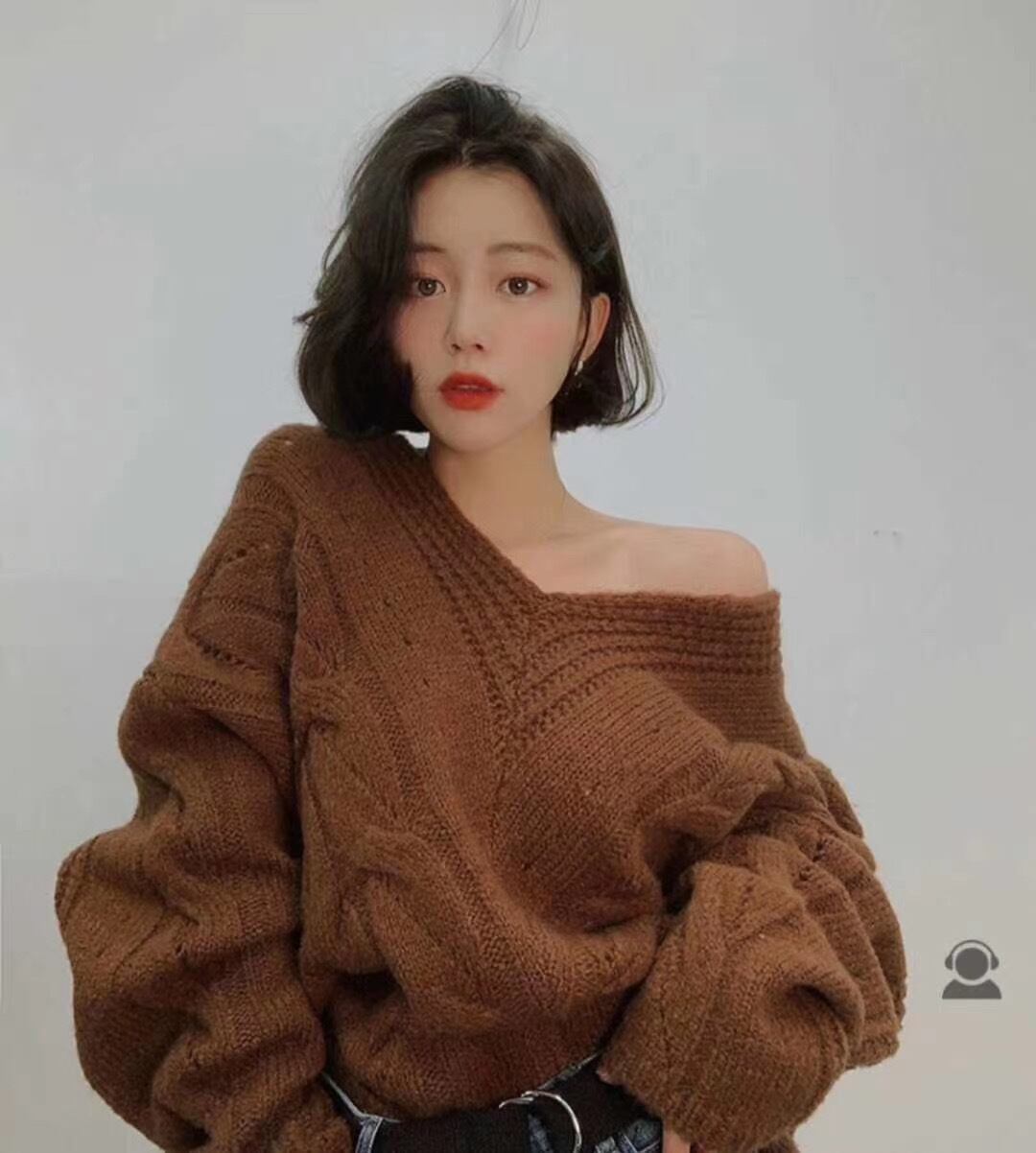 Vネックケーブル編みニットAJ1079−C02