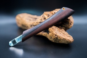 S型木製カッターナイフ　黒檀　flamberg