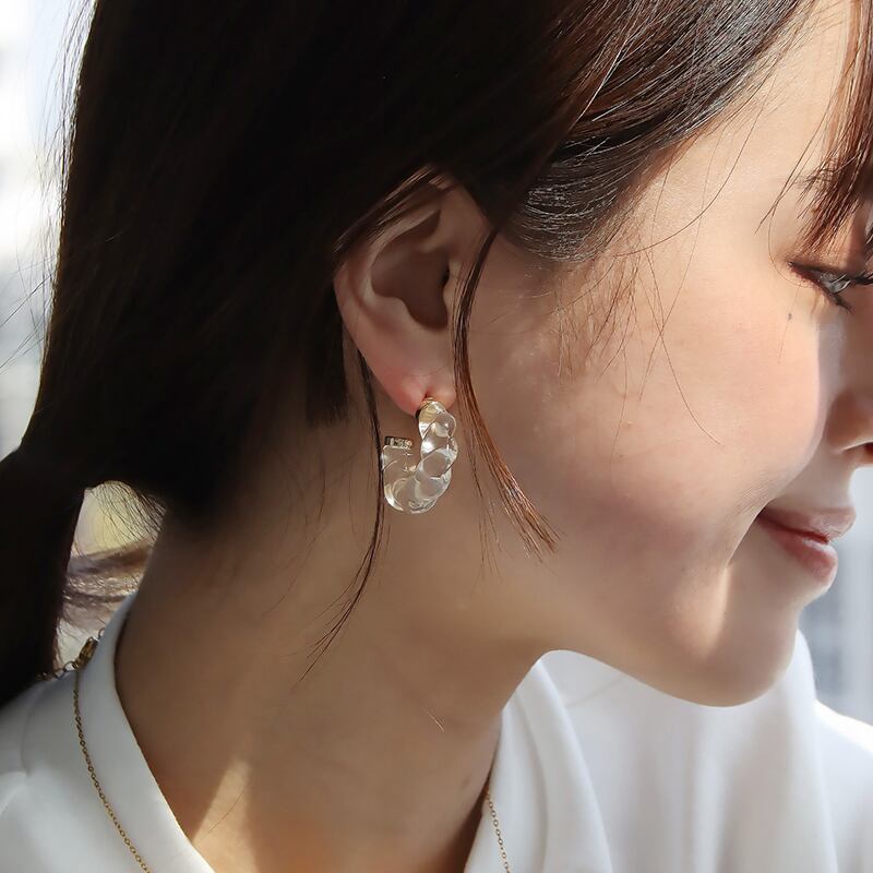 ネコポス便】ピアス アクリルカラーツイストピアス クリアカラー