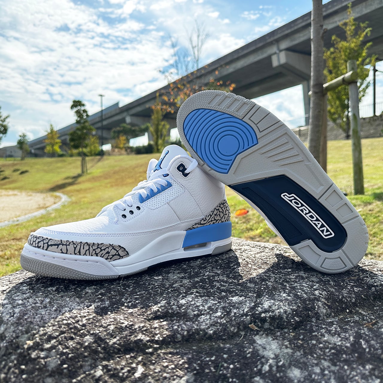 NIKE AIR JORDAN 3 RETRO UNC