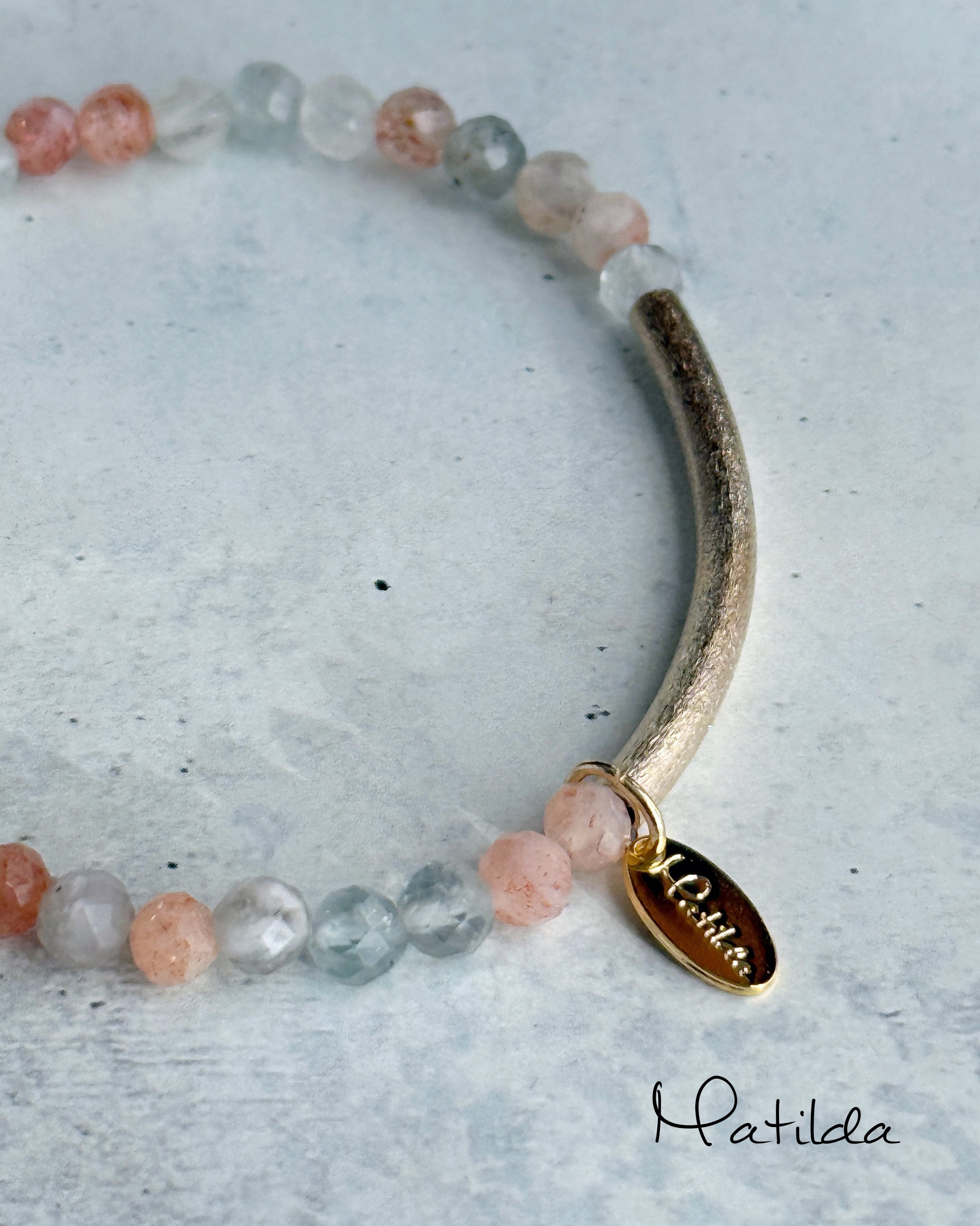 Tube & stone bracelet(アルーシャサンストーン)