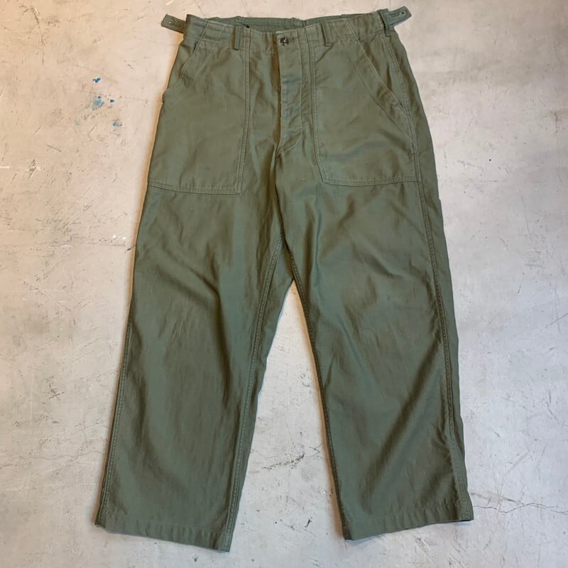 50's U.S.ARMY ベイカーパンツ OG107 コットンサテン サイドアジャスト有り 米軍 MEDIUM 実寸W32 ミリタリー 美品 希少  ヴィンテージ BA-1252 RM1621H | agito vintage powered by BASE