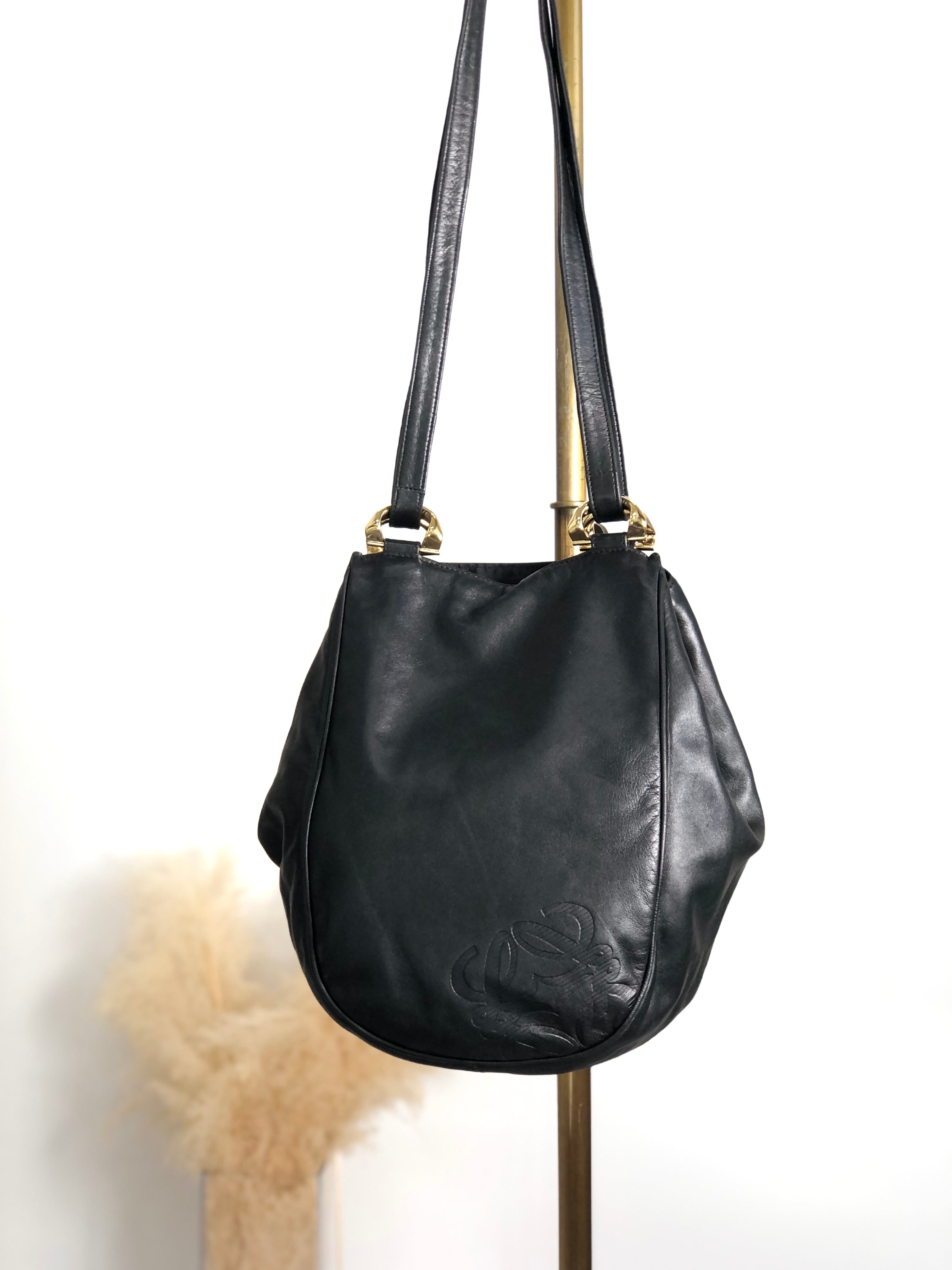 LOEWE ロエベ ショルダーバッグ ブラック アナグラム レザー ナッパレザー vintage ヴィンテージ オールド g6acrx