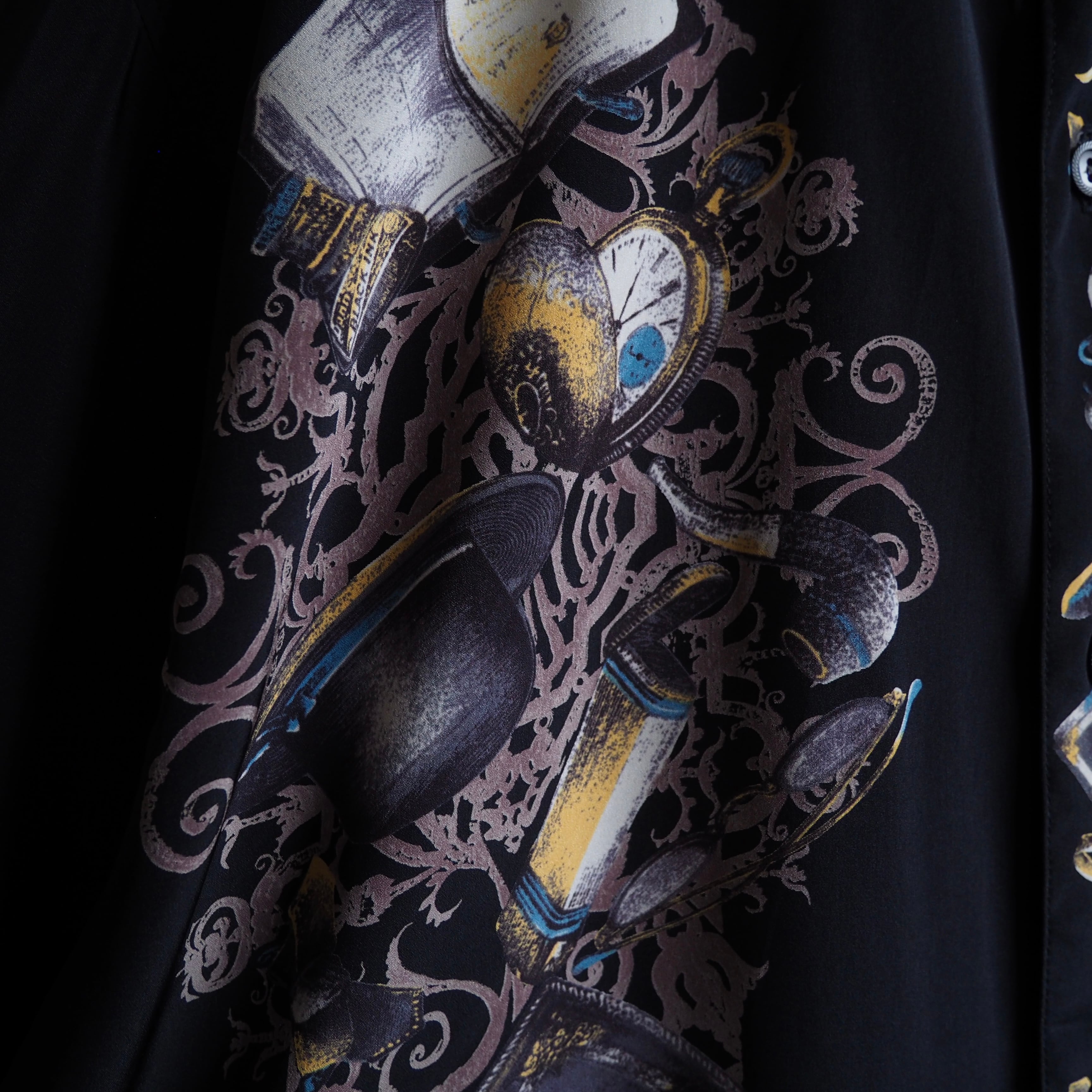 1990s Modern luxury retro art Design vintage Drape loose shirt