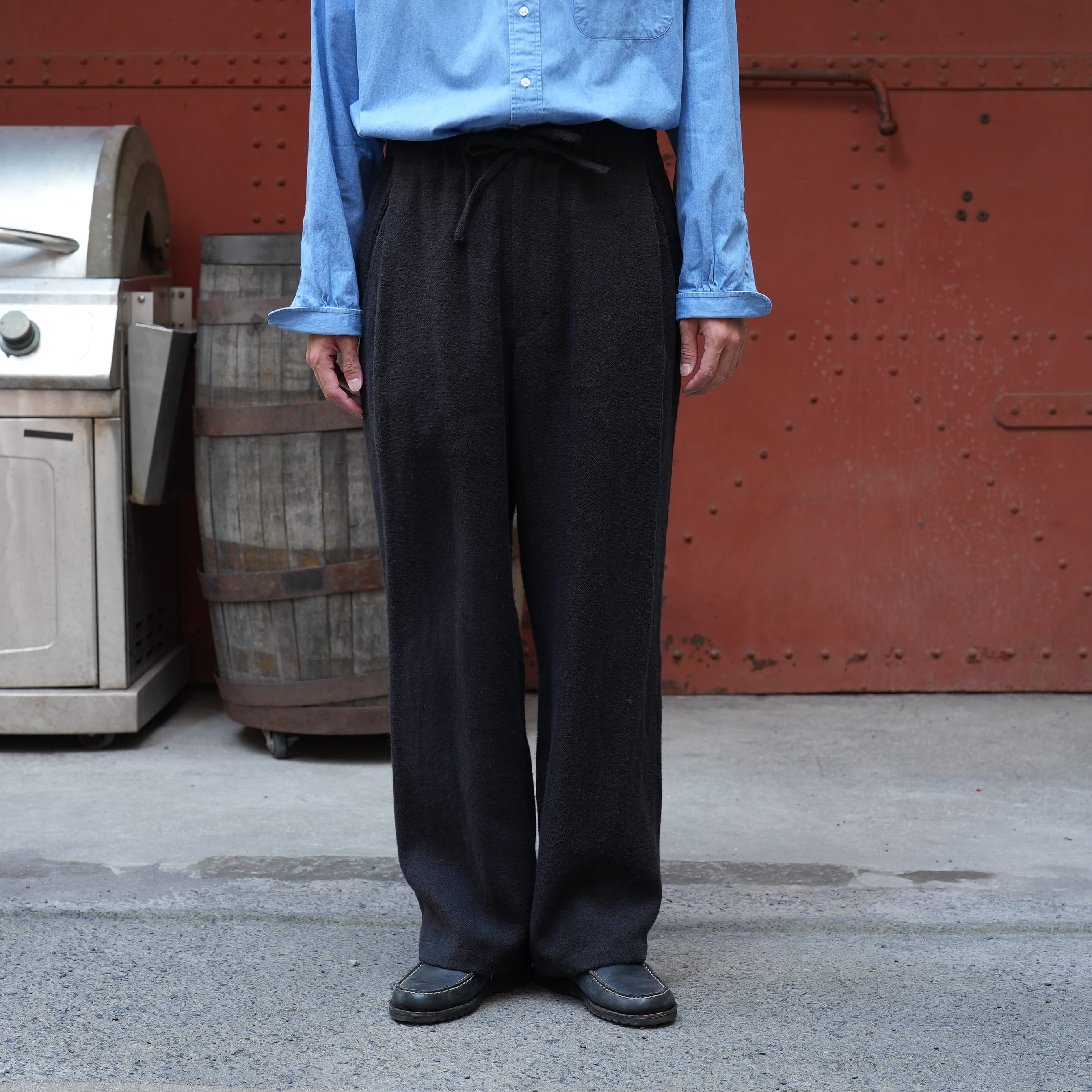 ULTERIOR for khaki "LINEN SILK KERSEY DRAWSTRING PANTS" -BLACK