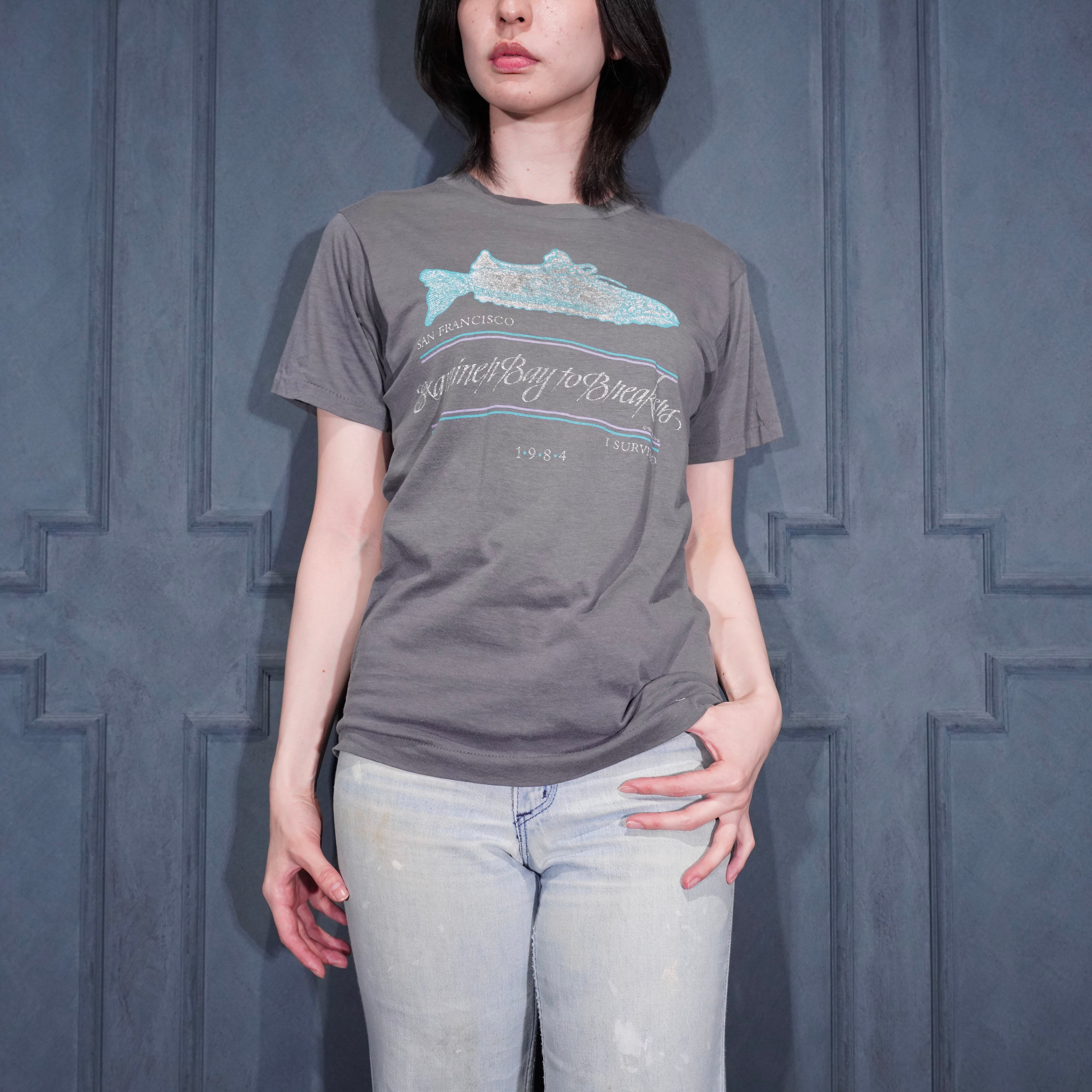 80's USA VINTAGE SCREEN STARS BAY TO BREAKERS FADED PRINT DESIGN T