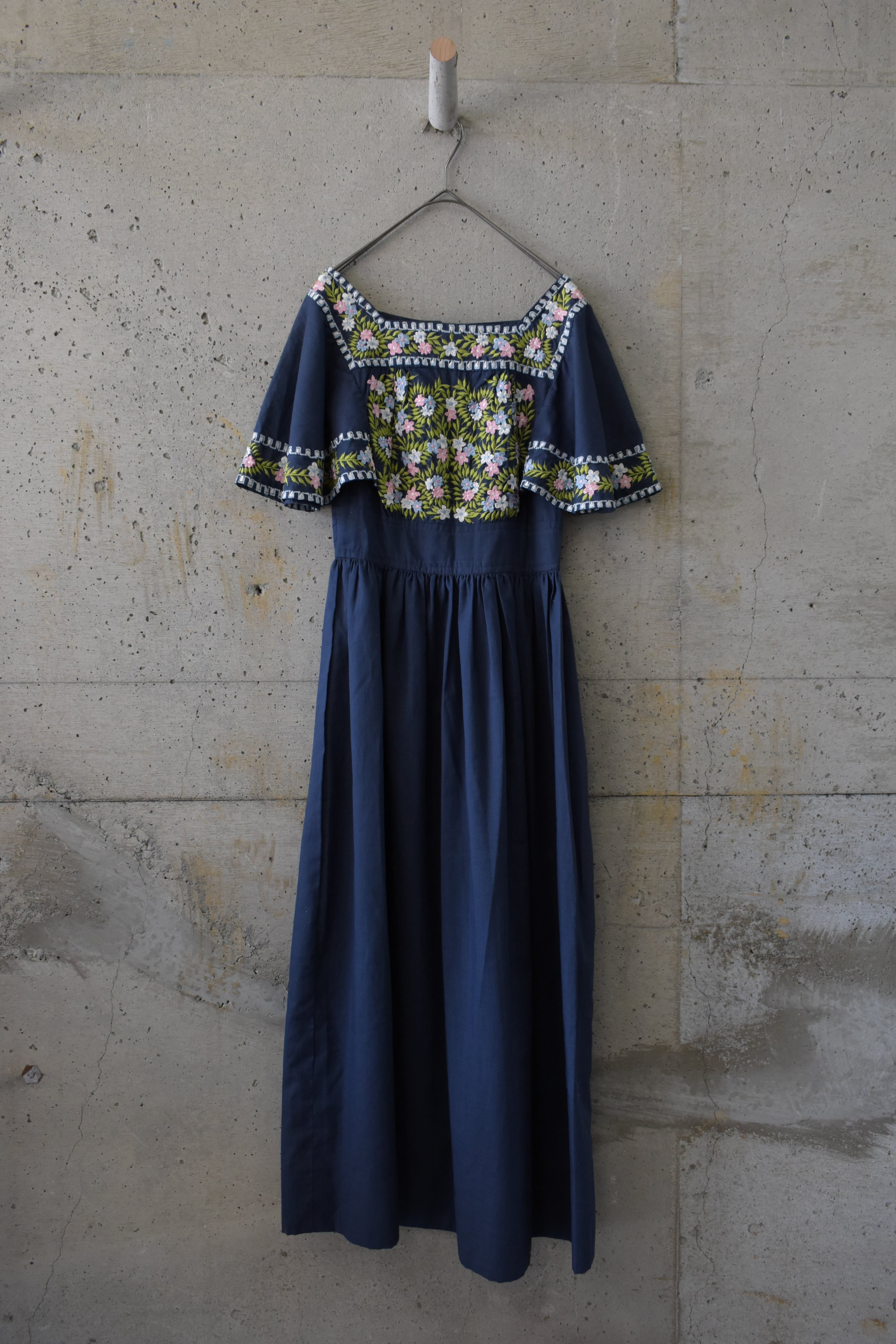 Floral embroidery dress