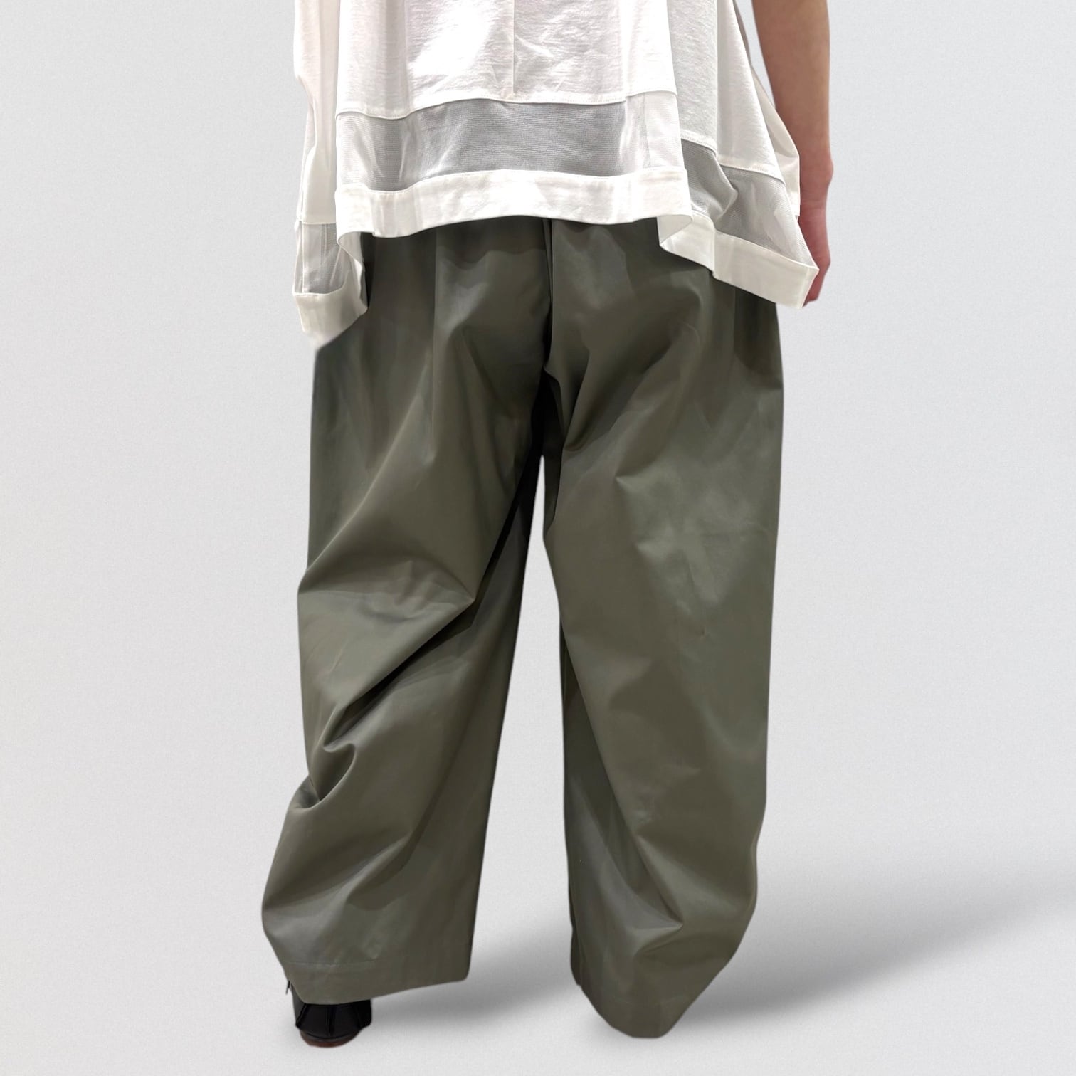 mizuiro ind tuck cocoon slacks | CoCo Cuore