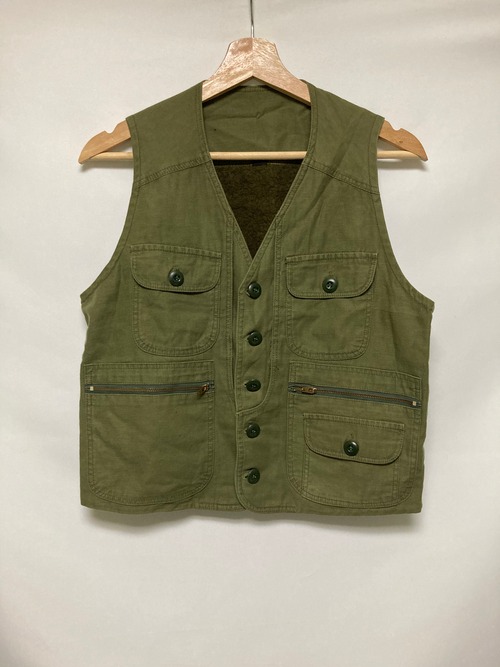 khaki vest