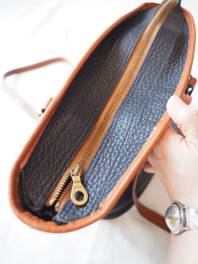 1990’s USA DOONEY & BOURKE USA All Weather Leather Tote Bag