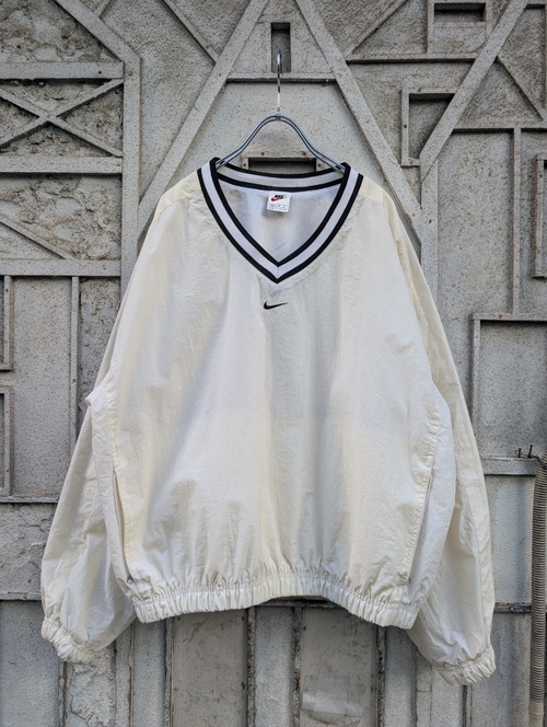 "NIKE" nylon v-neck L/S