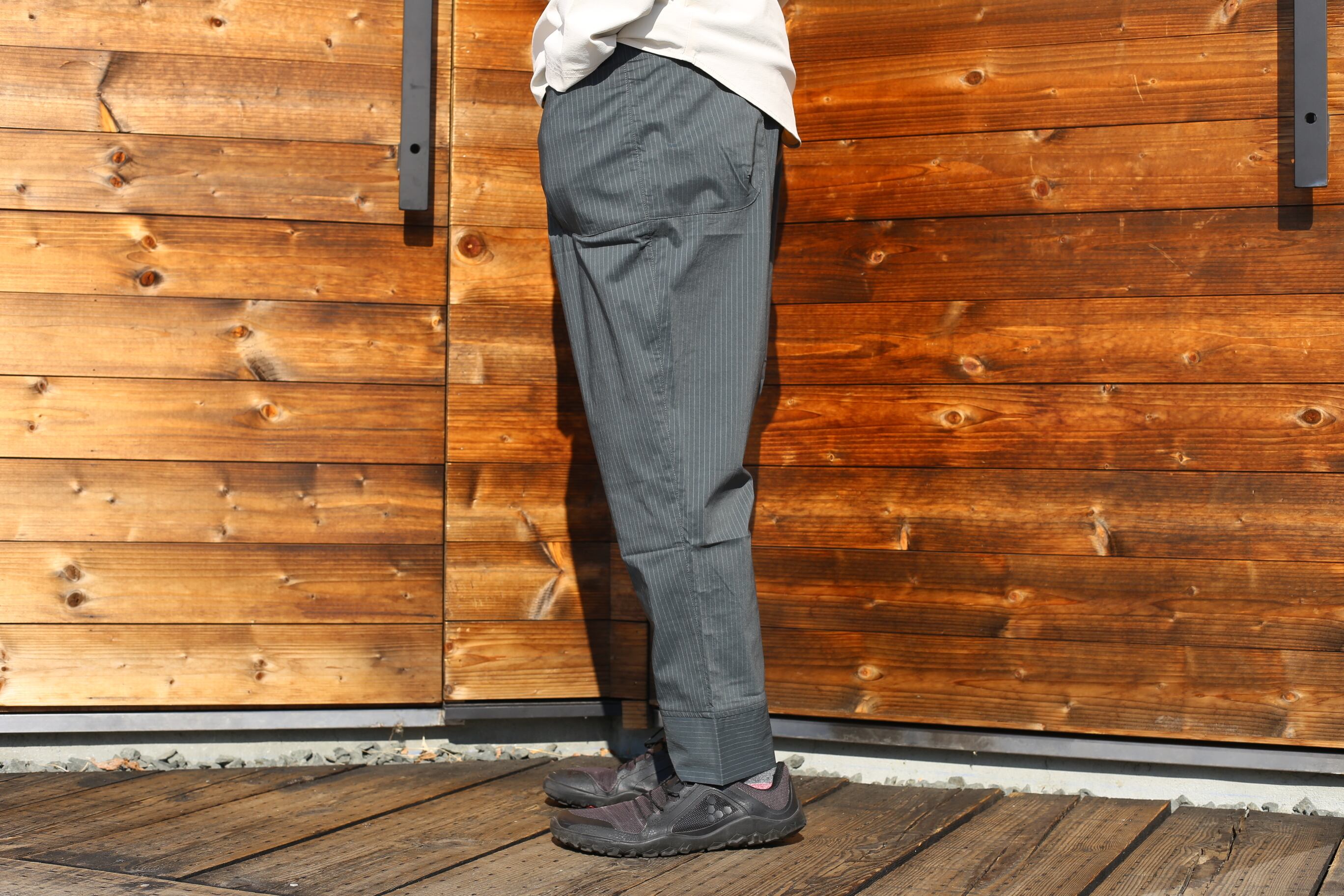 ストライプのパンツ | 01. Outdoor & Life Shop