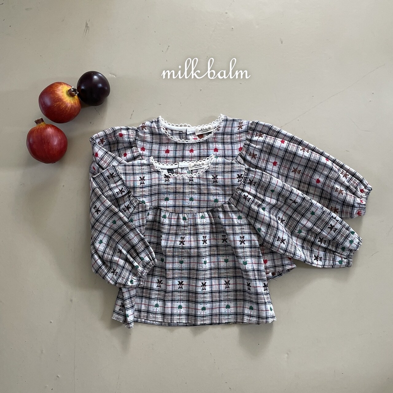 韓国子供服 / 26Autumn / Milkbalm / チェックベア ブラウス / 女子服 / キッズ服 / 秋服 *XS~XL*