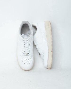 "NIKE" AIR FORCE, white paint coating sneaker