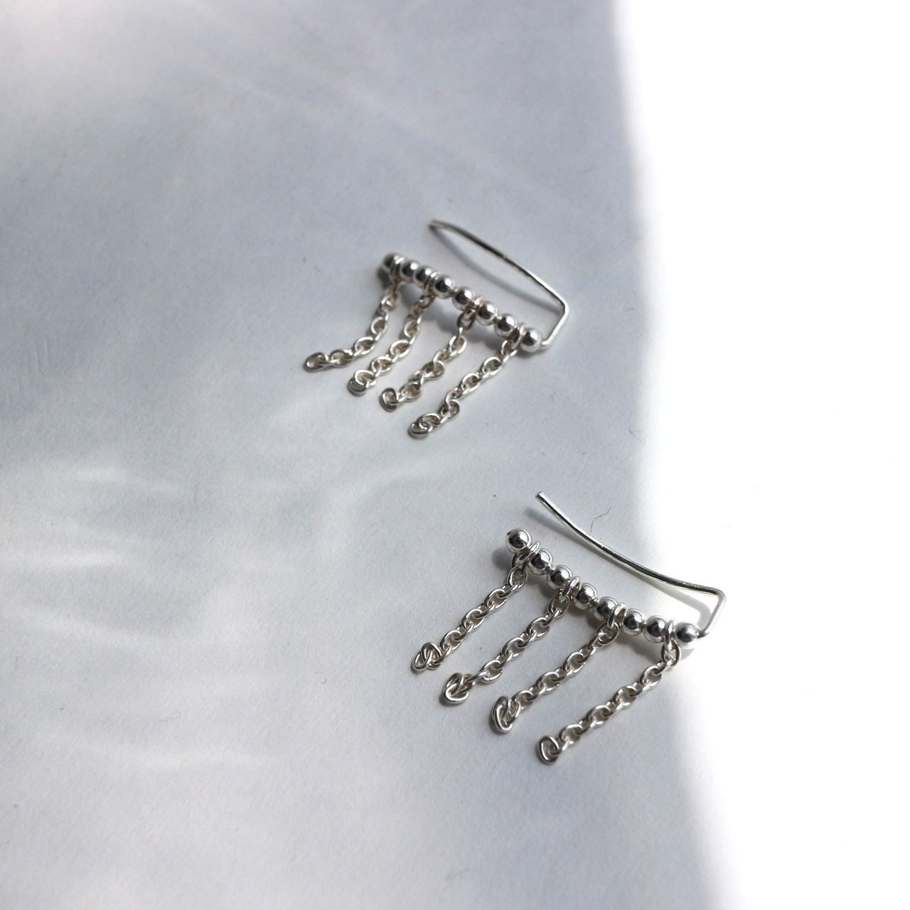 hanging chain ear cuff