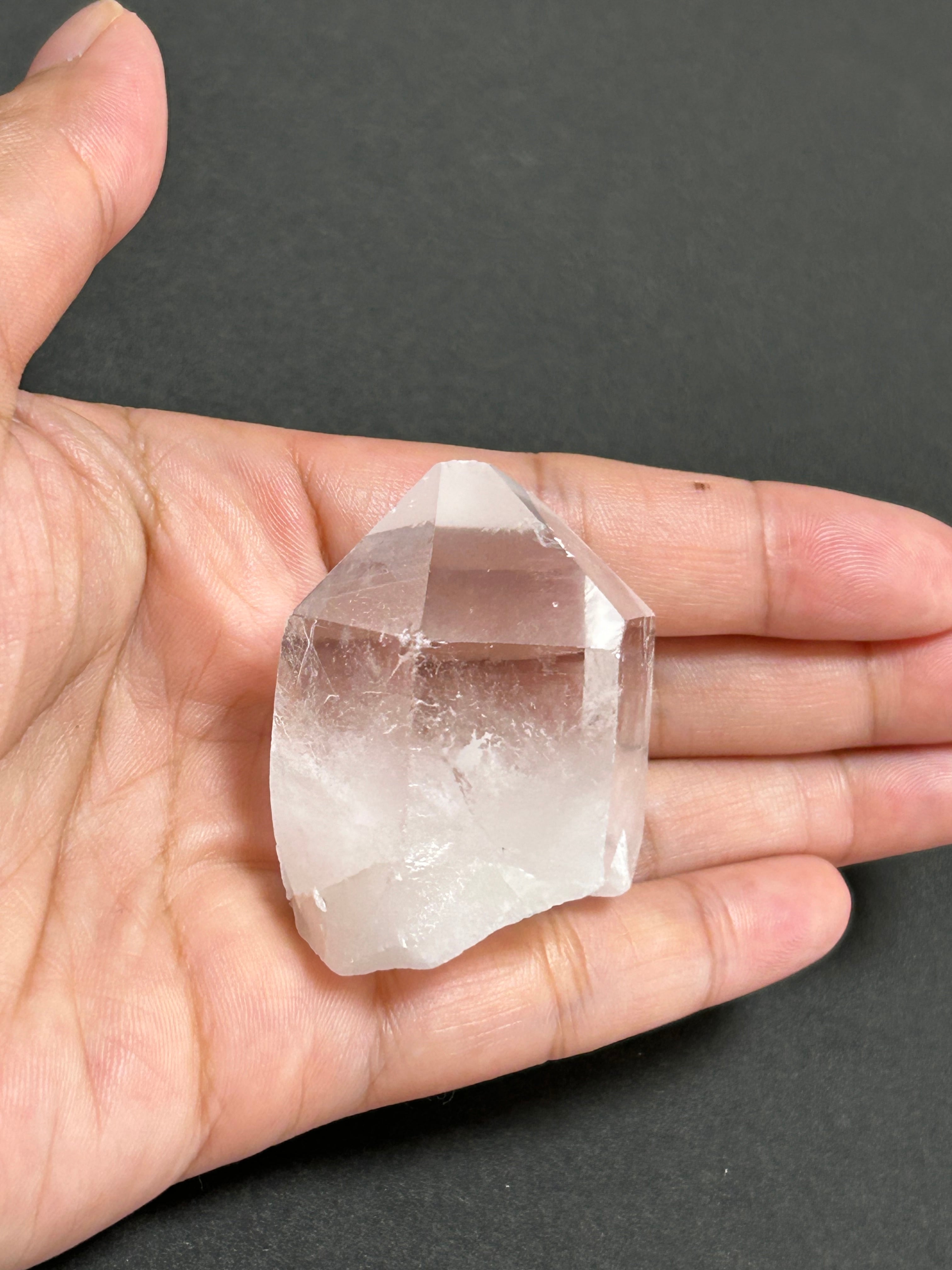 ブラジル産水晶ポイント約56g | 天然石•パワーストーンのクリスタル