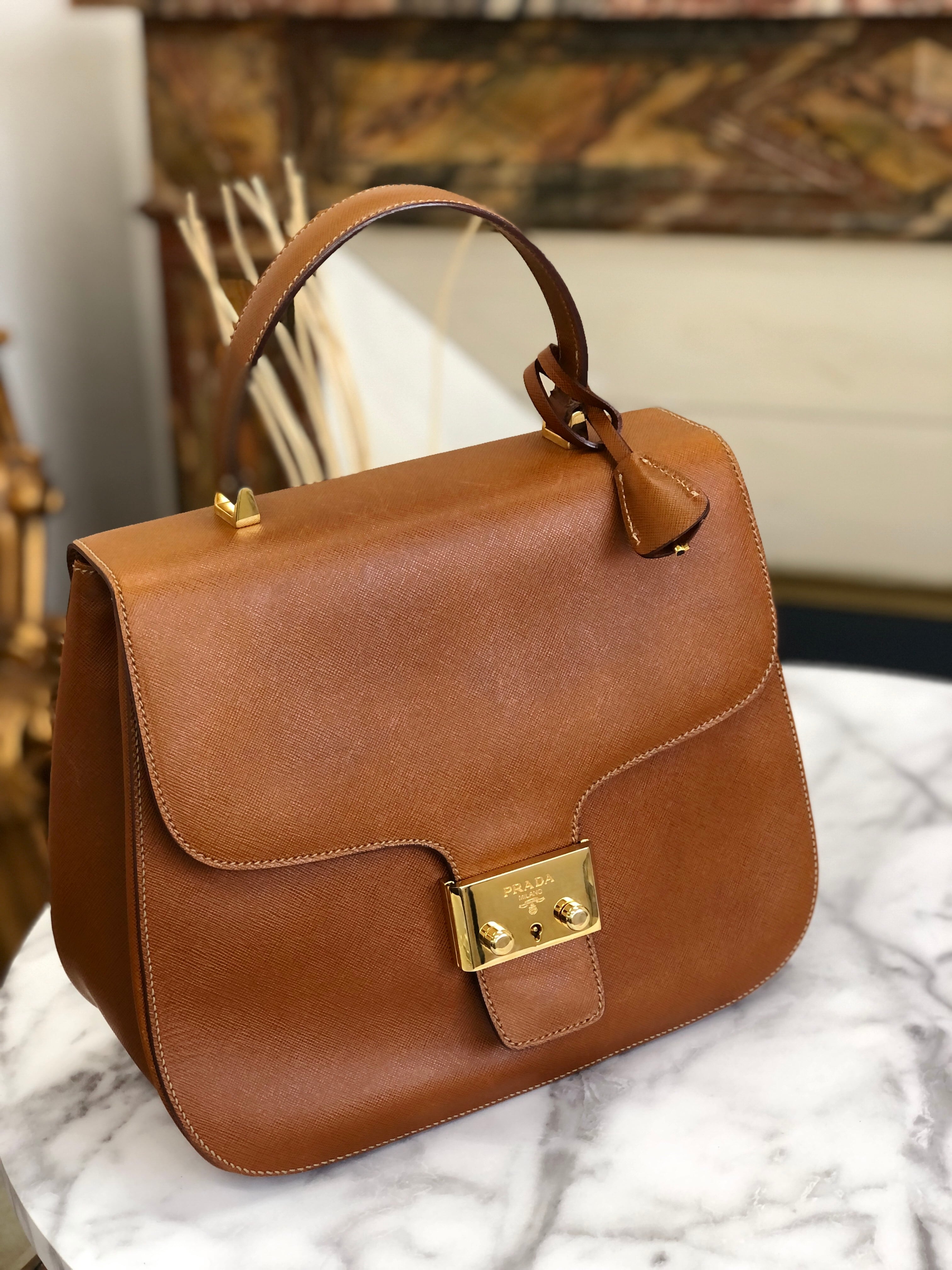 日本直送 名牌中古包 】PRADA プラダ フロントロック サフィアーノ 