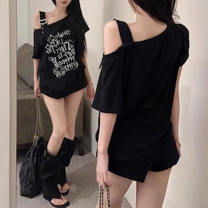 【送料無料】 オフショルダー Tシャツ 韓国 レディース 春夏 ストリート アメカジ 原宿系 大人 カジュアル ショルダーベルト おしゃれ ゆったり リラックス ダンス 大人可愛い 大人女子