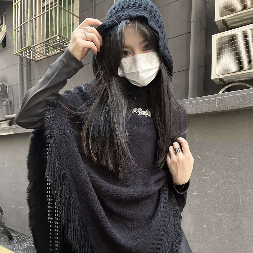 Miubオリジナル ニット マント ポンチョ ケープ フード付き 闇かわいい