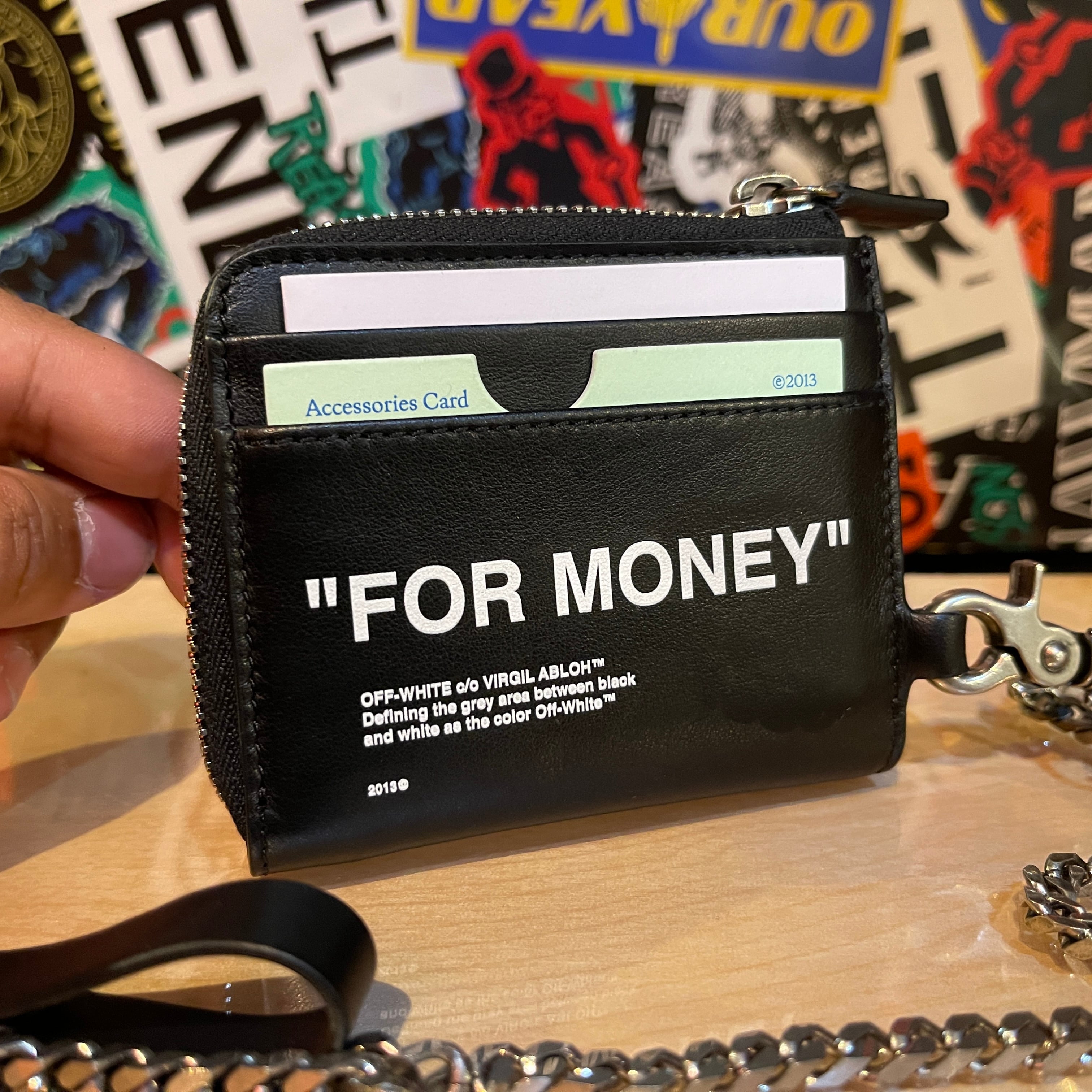 OFF-WHITE 'QUOTE CHAIN WALLET' | WIZSTAND powered by BASE