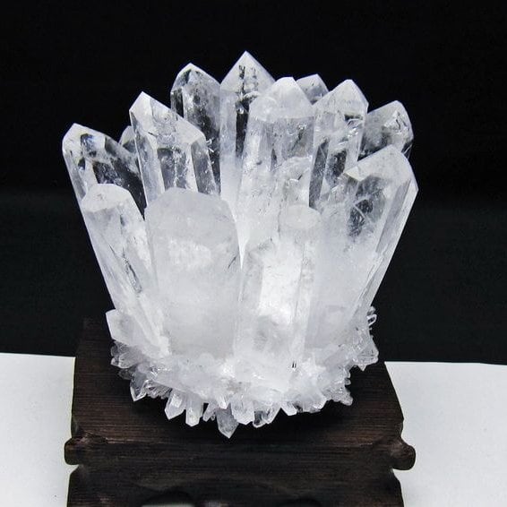 水晶 クラスター 水晶 原石 台座付属 一点物 おまかせ便 182-8589