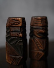 アイヌ夫婦人形　木彫　/　北海道