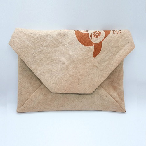 伝統とモダンの数寄屋袋 - 数寄屋 de manimani <Meganezaru> │ 雲ゐ (Kumoi textile)