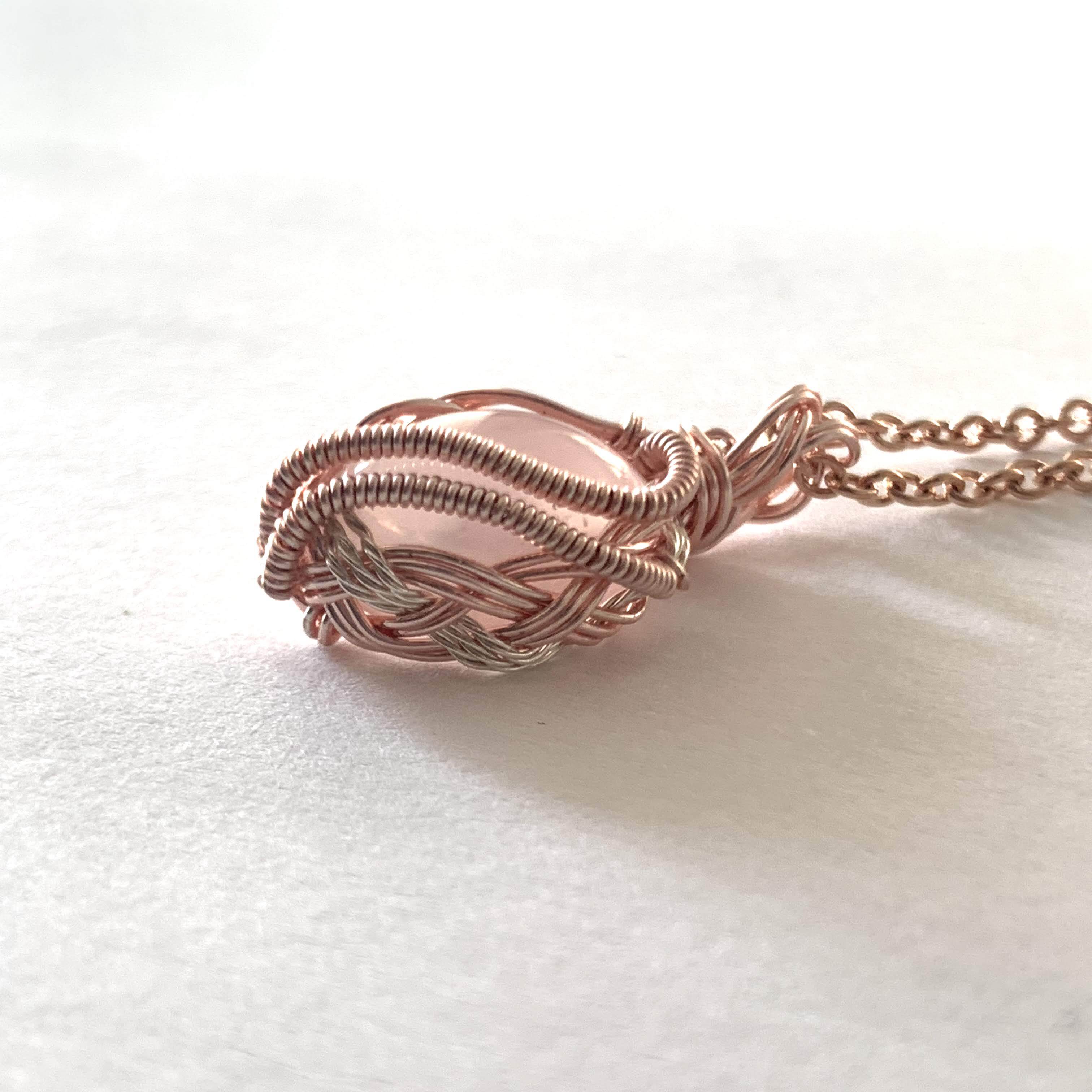 ローズクォーツ ワイヤー　ネックレス ローズクォーツのワイヤーアートネックレストップ ペンダントトップ