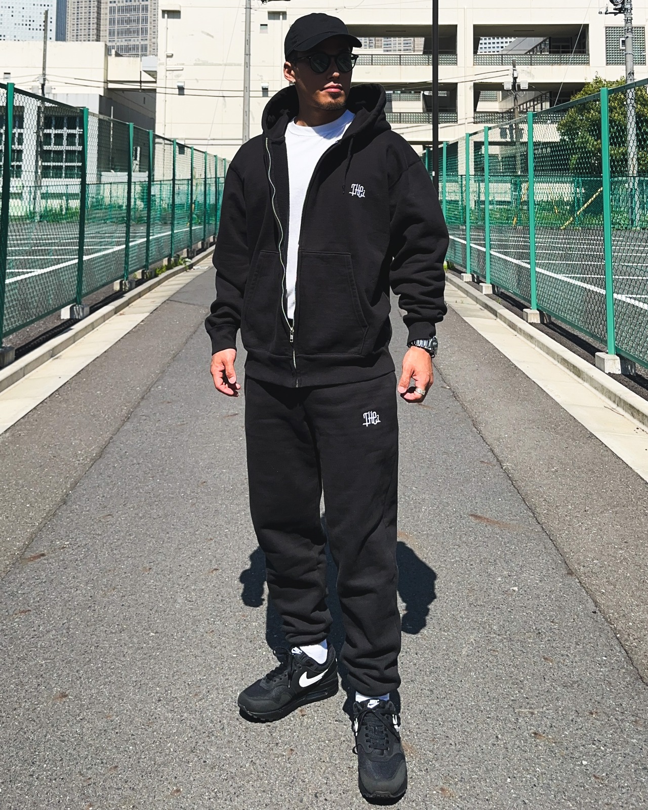 ARABIC ONE POINT HEAVY WEIGHT ZIP UP SWEAT HOODIE - BLACK