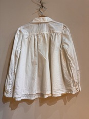 【kids】 NINO CERUTTI スモッキング刺繍ブラウス