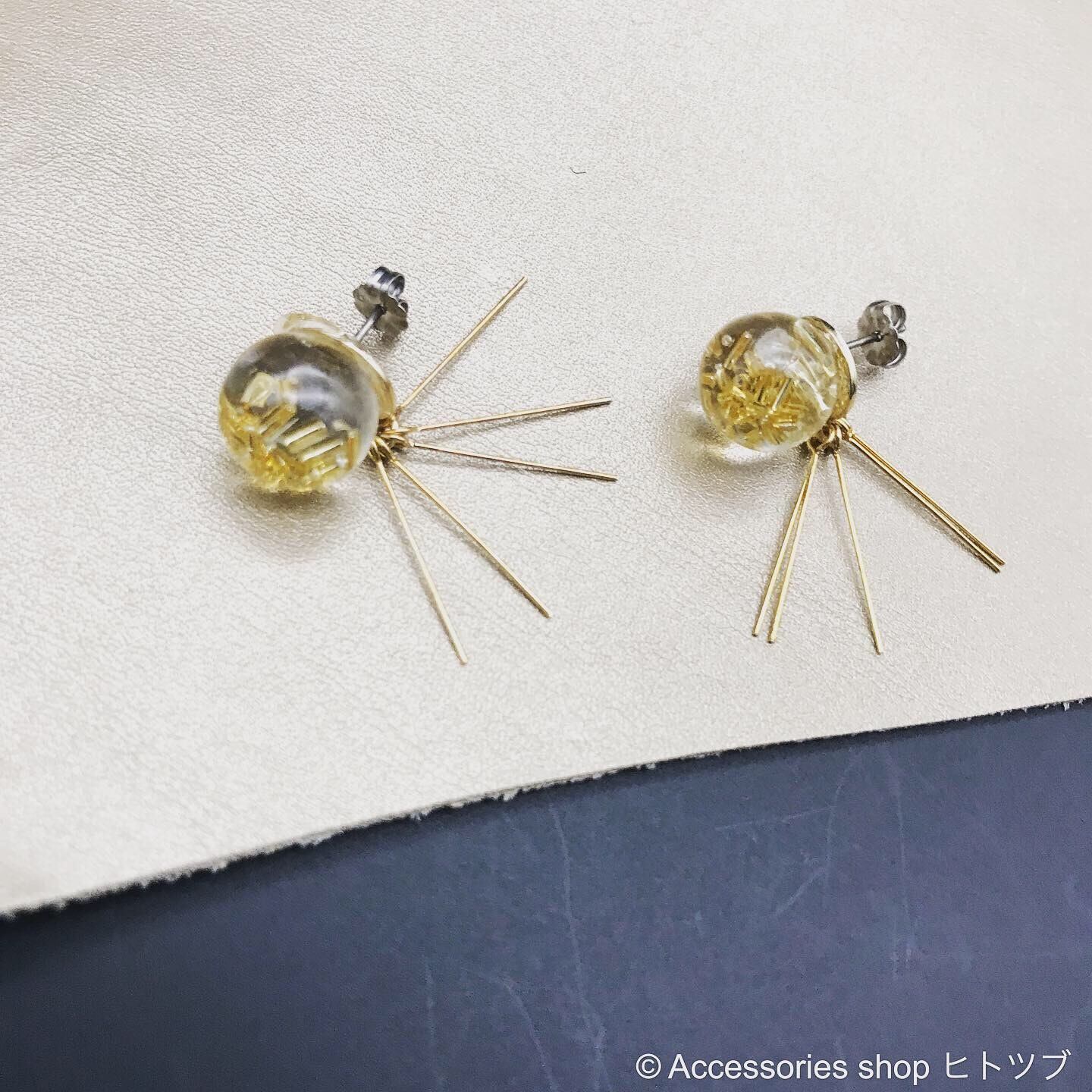 0071:ゴールドとクリアの一粒ピアス