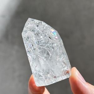 虹いっぱい◎ミナスジェライス産クラッククォーツ タワー型25（アイリスクォーツ) ◇ Crack Quartz (Iris quartz) ◇ 天然石・鉱物・パワーストーン