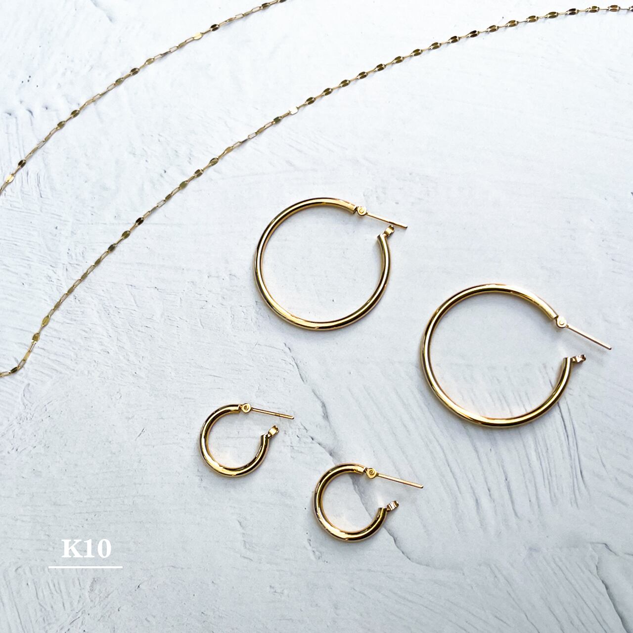 K10ゴールド｜フープピアスMサイズ（幅約0.2cm×直径約1.5cm） | eary