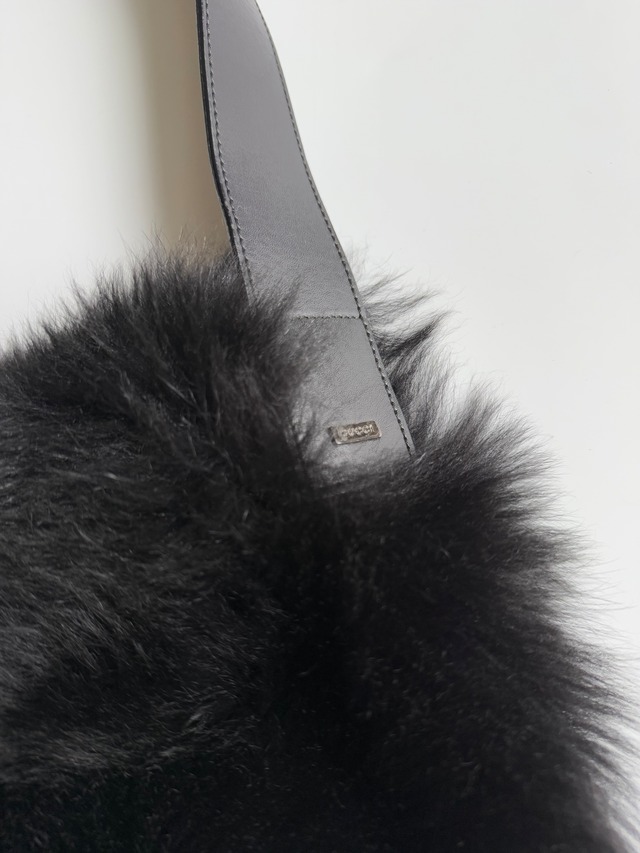 SS1996 GUCCI BY TOM FORD FUR SHOULDER BAG