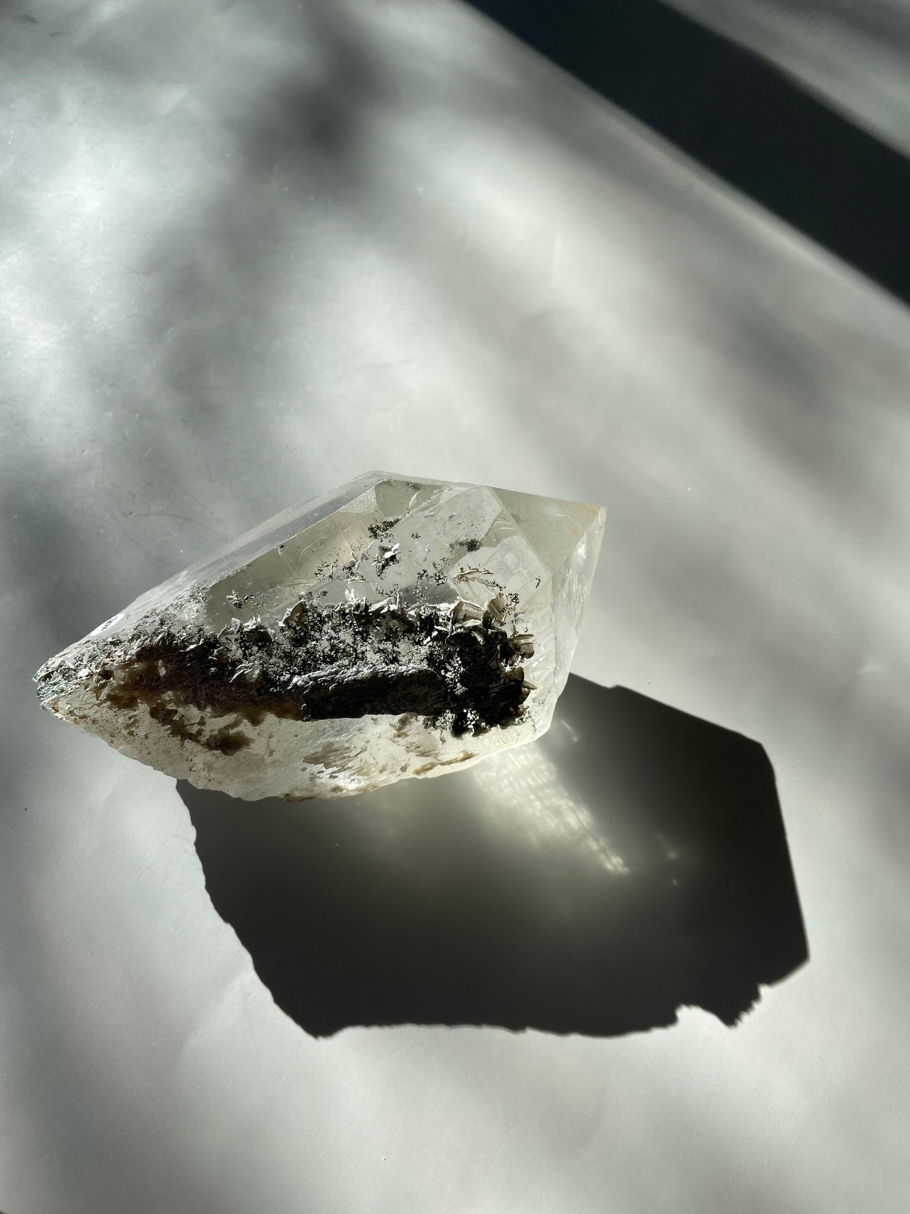 パキスタン　ギルギット　スカルドゥ産　ヒマラヤ水晶　マイカ　アイスクォーツ　クローライト　虹　