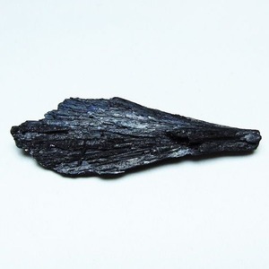 ブラック カイヤナイト 原石 一点物 171-7481