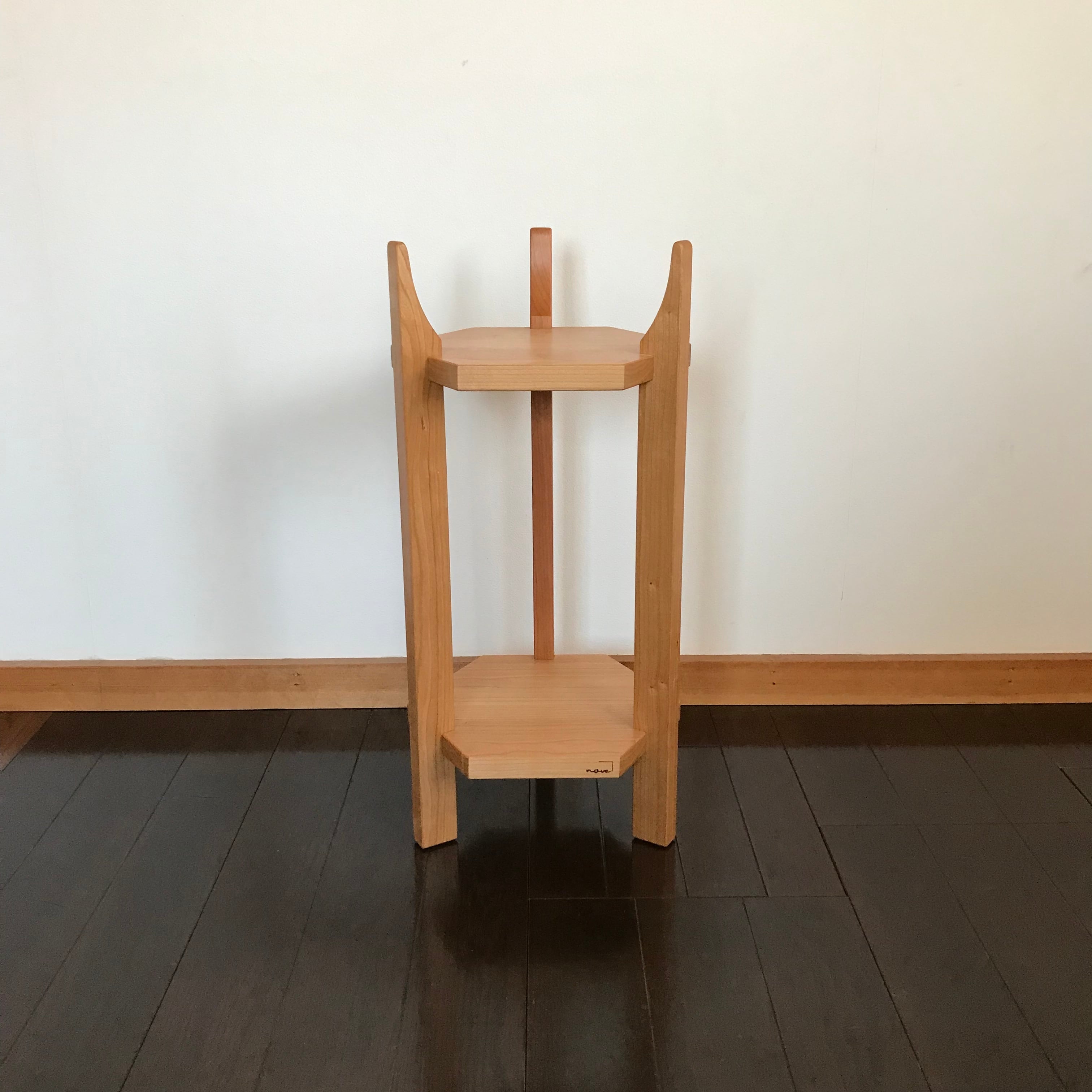 ロクカクカダイ】六角形のプランタースタンド（花台） | nove