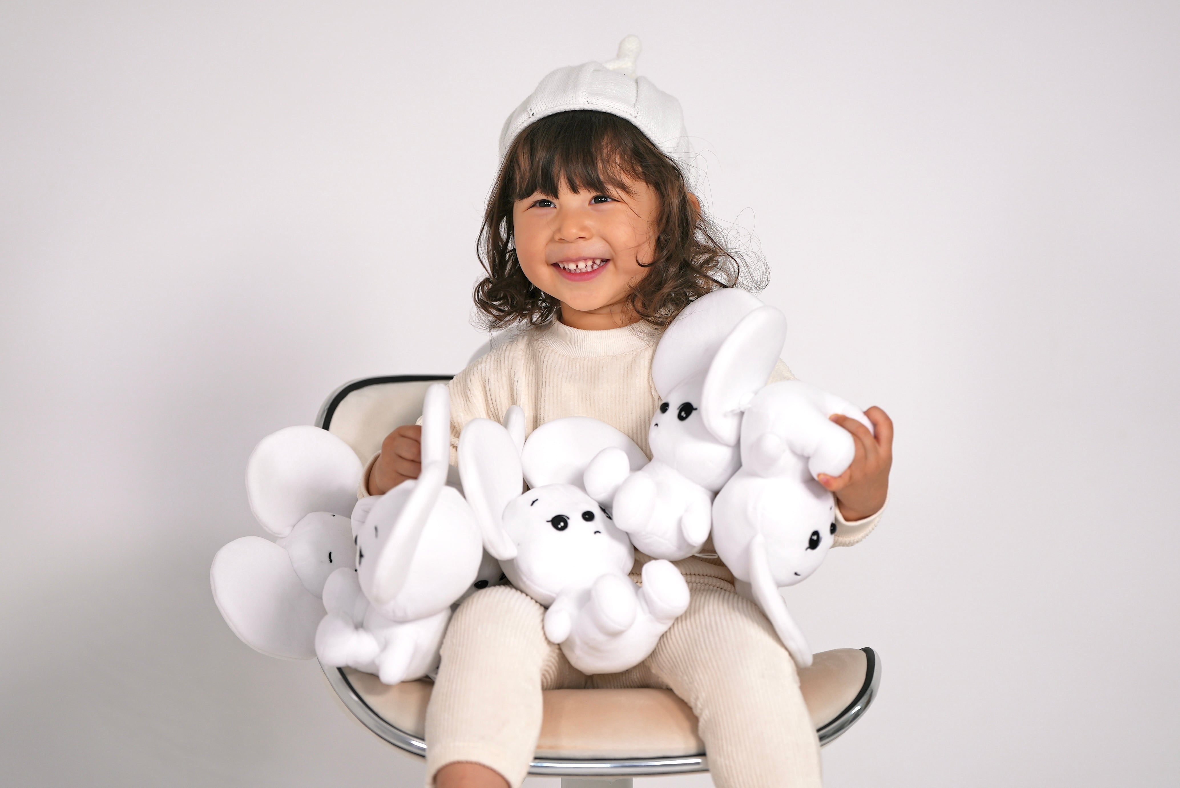 【色違い】白毛玉くん【ハンドメイドぬいぐるみ】 シラタマちゃんのぬいぐるみ | YURI ICHIMURA 〜レトロでポップな雑貨